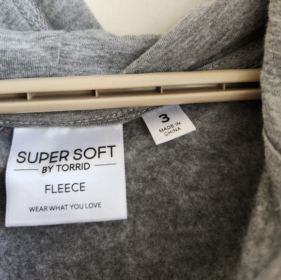 Torrid Super Soft Raglan Zip Hoodie - Picture 4 of 5